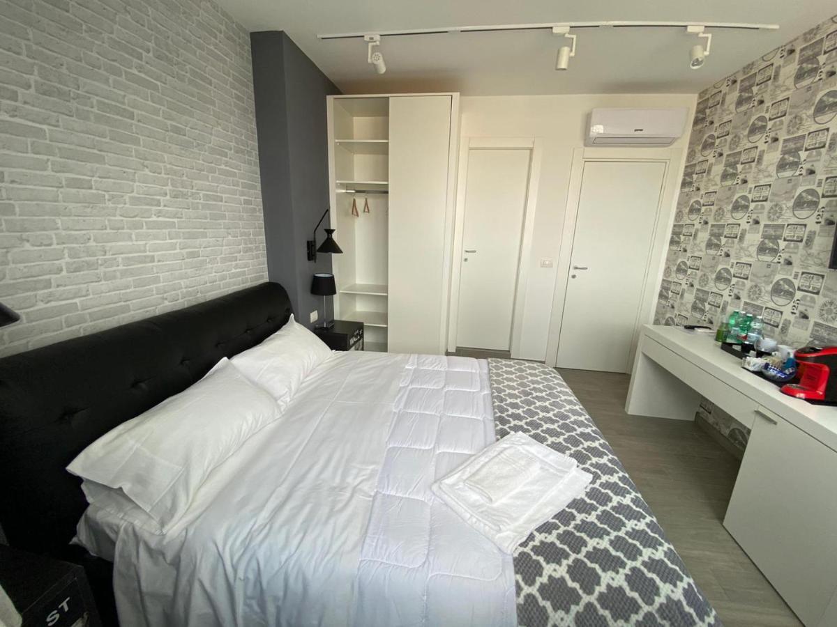 2B Fifteen Floor Suite Napoli Exterior foto