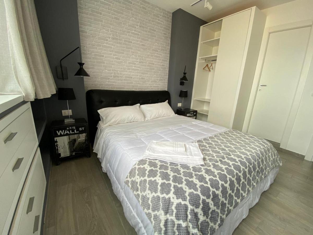 2B Fifteen Floor Suite Napoli Exterior foto