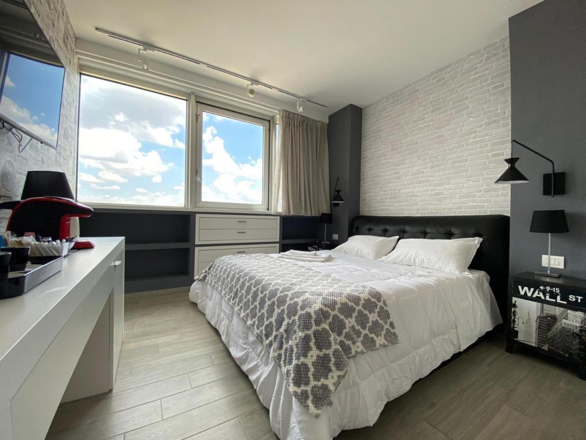 2B Fifteen Floor Suite Napoli Exterior foto